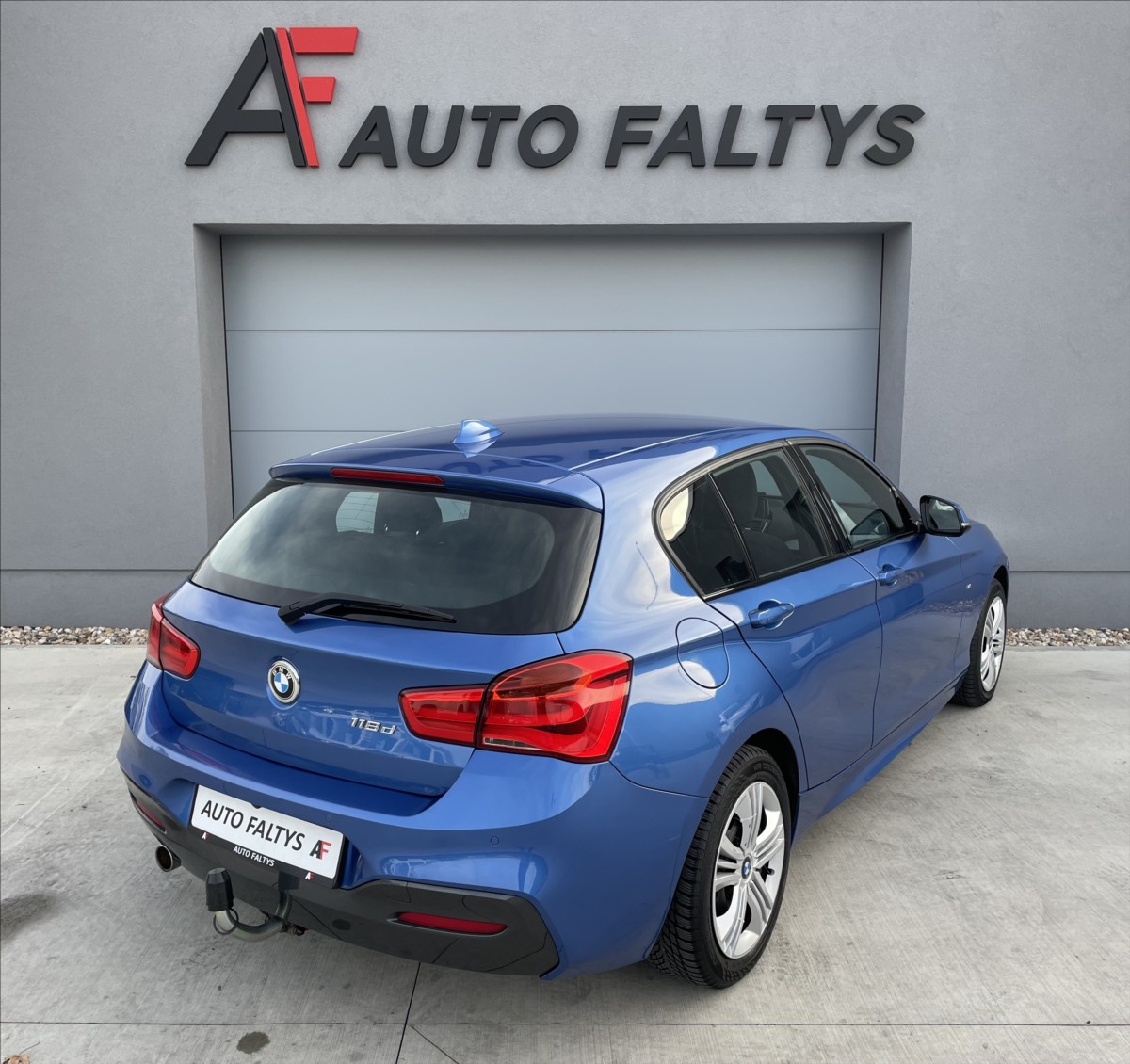 bmw-rada-1-118d-110kw-automat-cr - 2