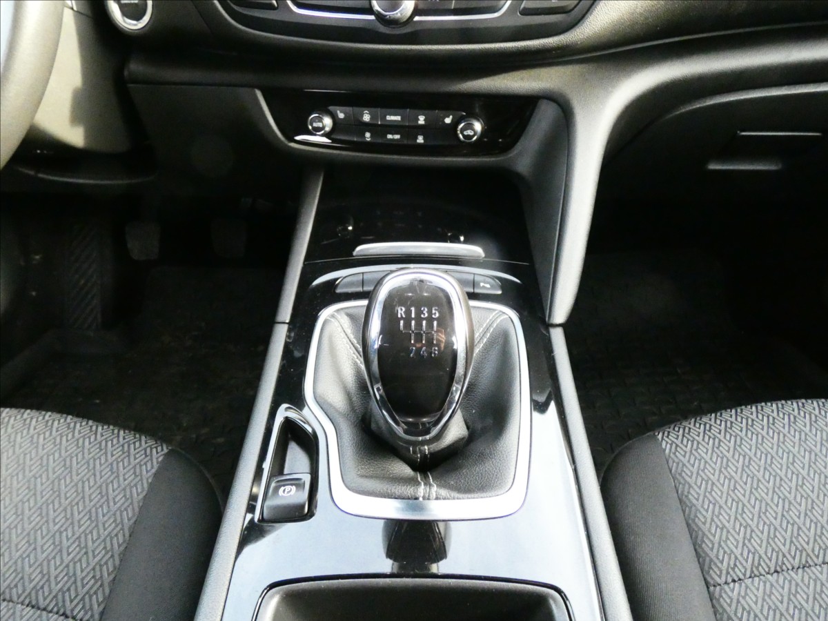 opel-insignia-1-6-cdti - 7