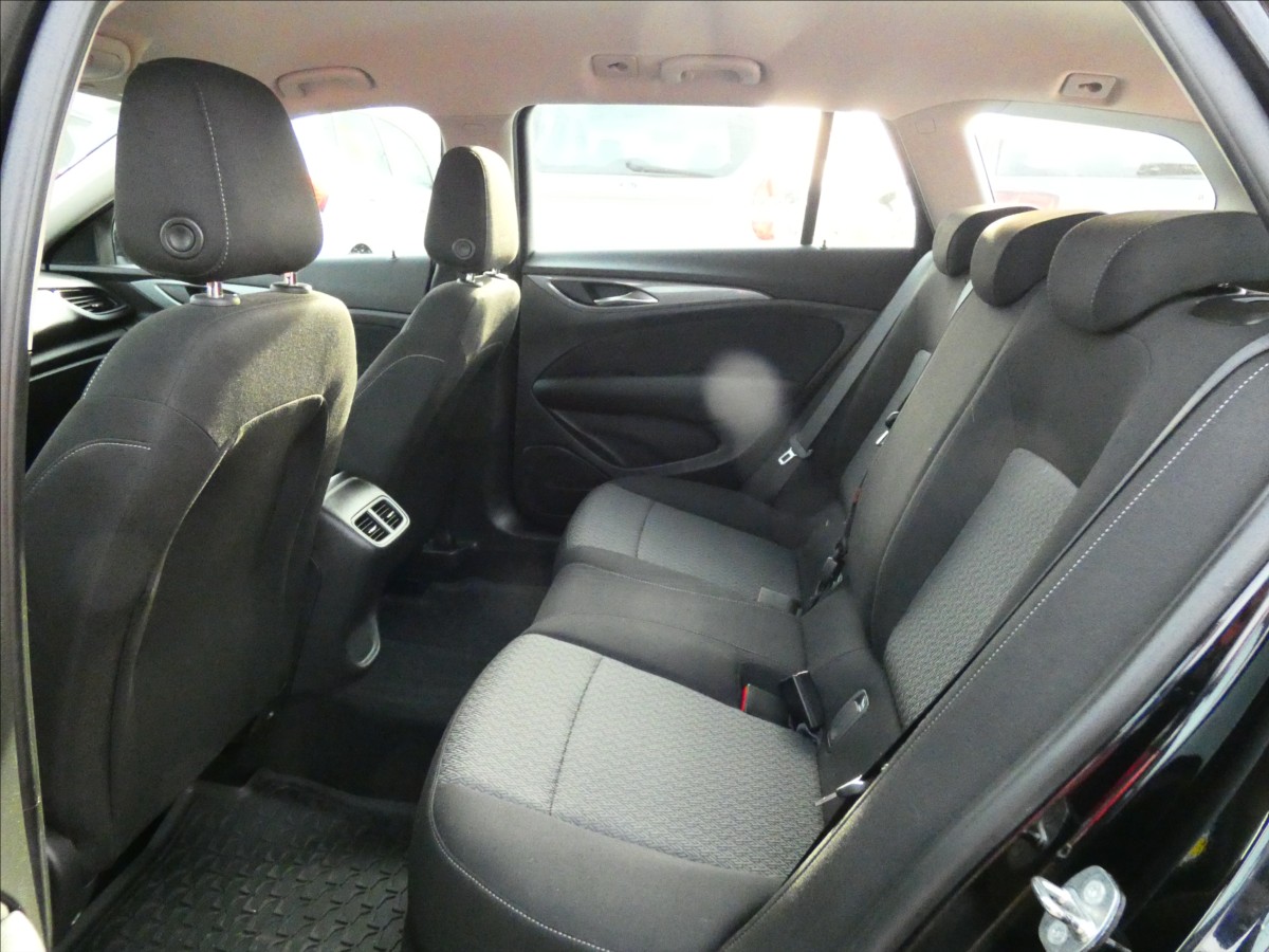 opel-insignia-1-6-cdti - 9