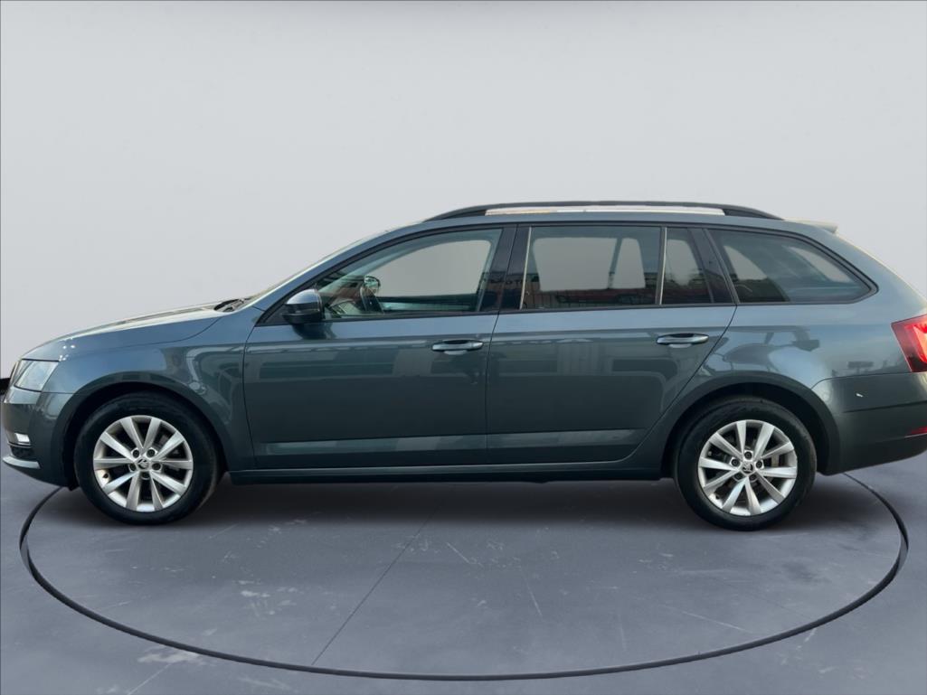 skoda-octavia-1-6-tdi-acc-kamera-keyless-dph - 4