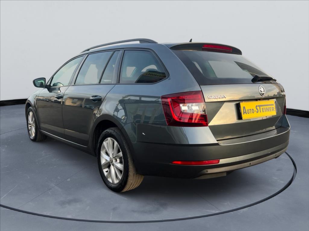 skoda-octavia-1-6-tdi-acc-kamera-keyless-dph - 8