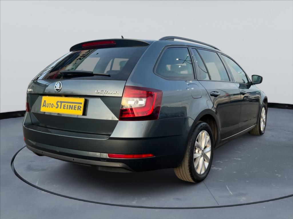 skoda-octavia-1-6-tdi-acc-kamera-keyless-dph - 9