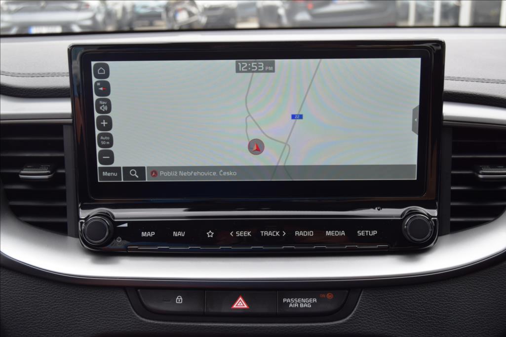 kia-ceed-sw-1-5-tgdi-top - 8