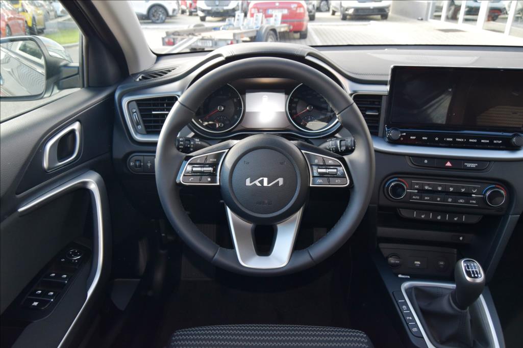 kia-ceed-sw-1-5-tgdi-top-bussines - 5