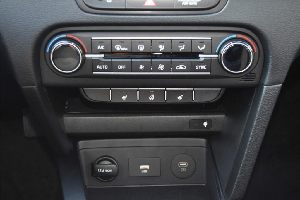kia-ceed-sw-1-5-tgdi-top-bussines - 6