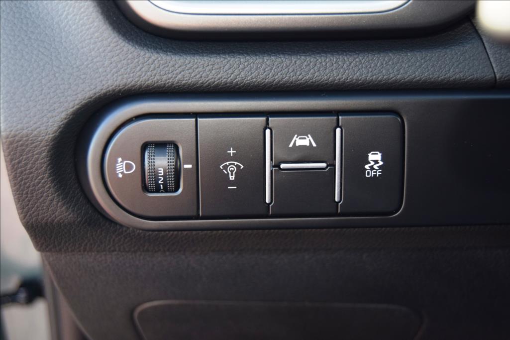 kia-ceed-sw-1-5-tgdi-top-bussines - 9