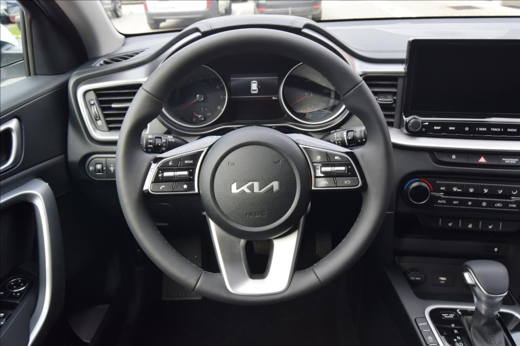 kia-ceed-sw-1-5-tgdi-7dct-top - 5