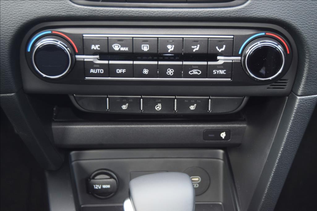 kia-ceed-sw-1-5-tgdi-7dct-top - 8