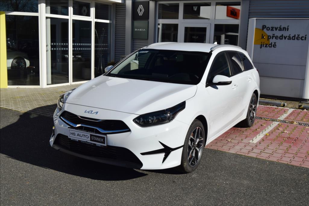 kia-ceed-sw-1-5-tgdi-7dct-top-bus - 1