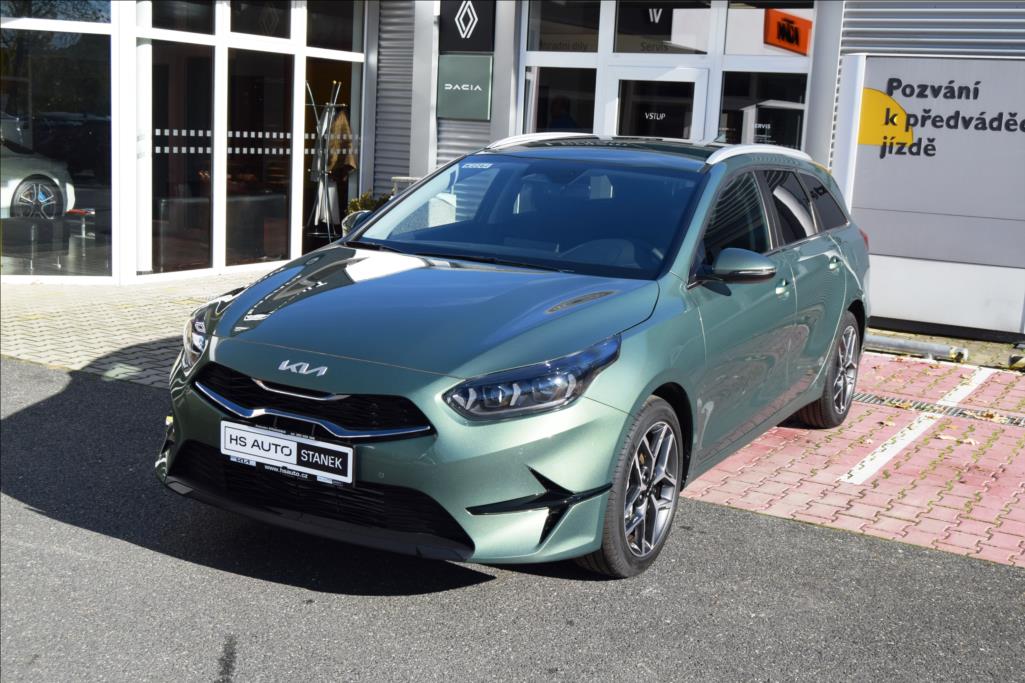 kia-ceed-sw-1-5-tgdi-7dct-top-bus - 1