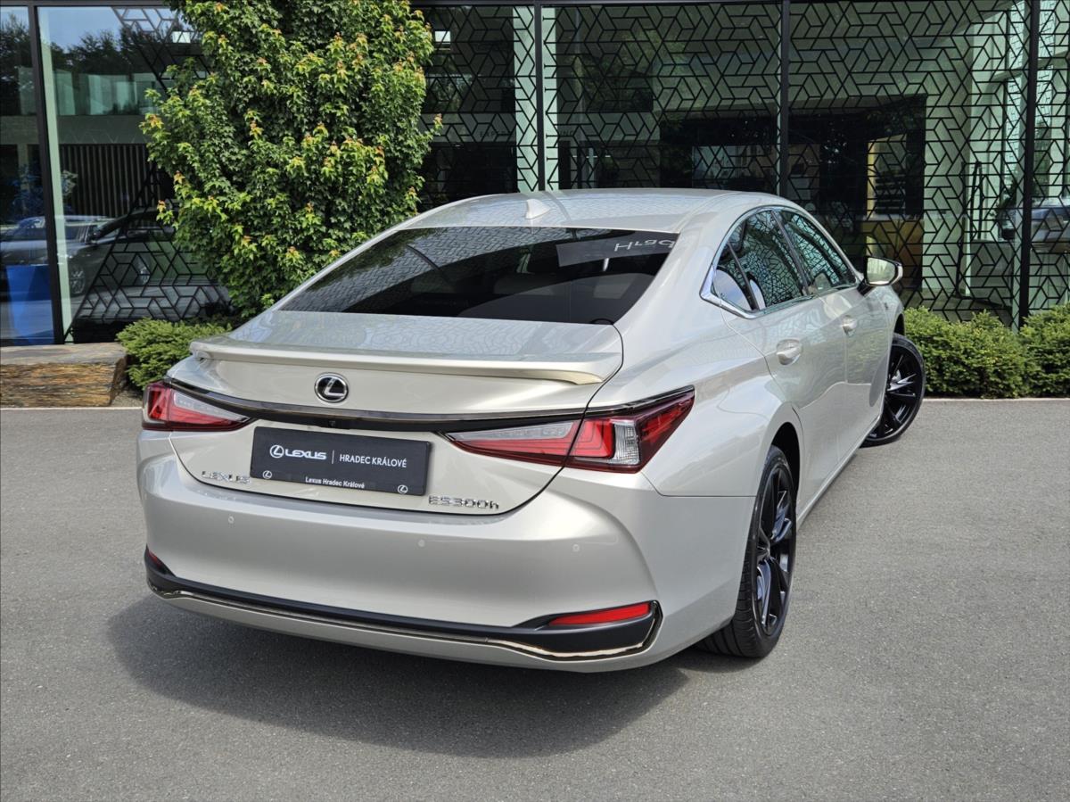 lexus-es-300h-2-5-f-sport-design - 5