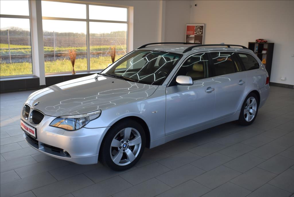 BMW Řada 5 3,0 530XD, xen,navi,servis,
