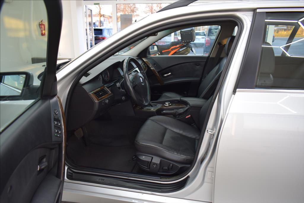 bmw-rada-5-3-0-530xd-xen-navi-servis - 9