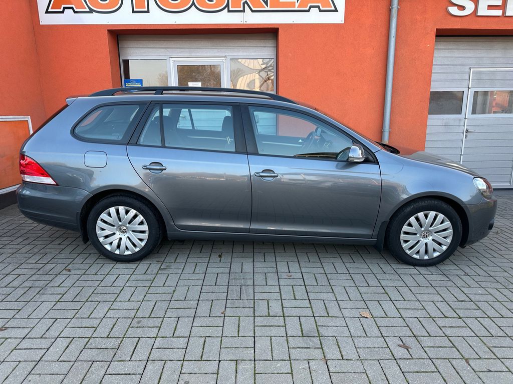 volkswagen-golf-1-6-mpi-75kw-1-maj-tazne - 3