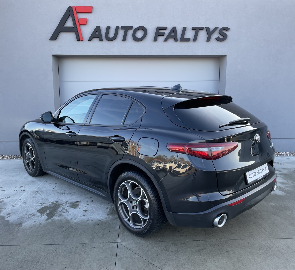 alfa-romeo-stelvio-2-2jtd-110kw-automat - 4