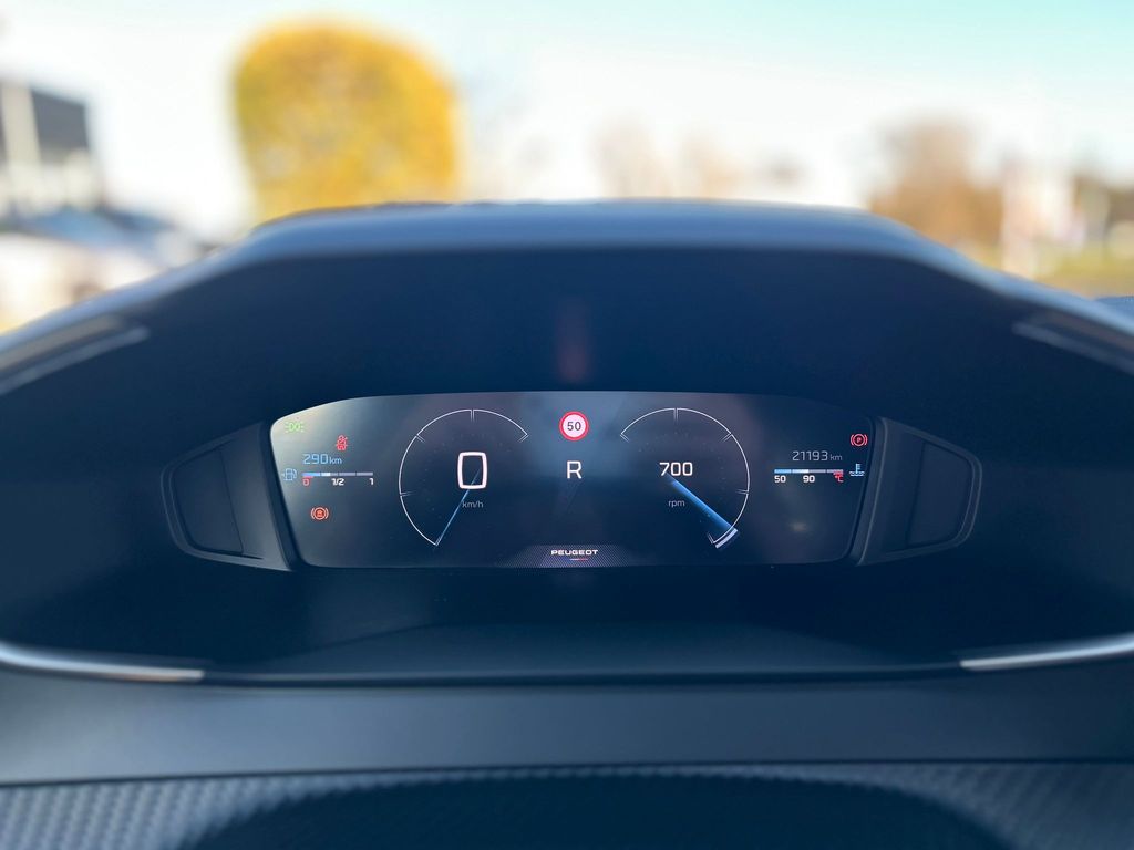 peugeot-2008-allure-1-2pt-130-eat8-kola - 2