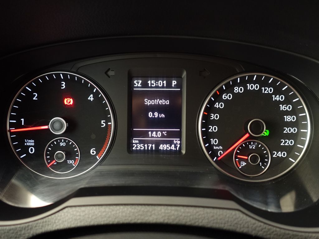 volkswagen-sharan-2-0-tdi-dsg - 9