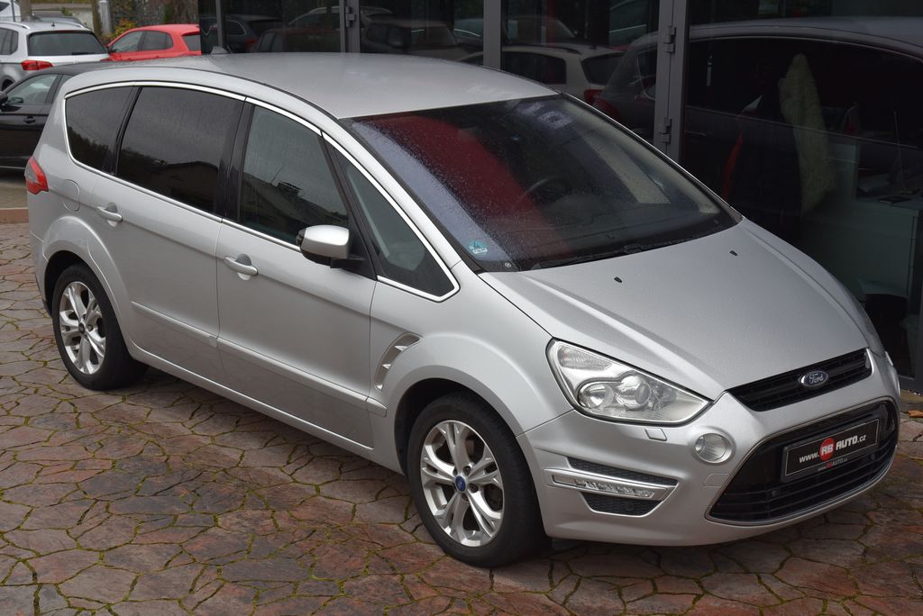 Ford S-MAX 2.2 TDCi 147 kw 7-míst