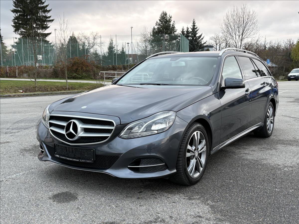 Mercedes-Benz Třídy E 2,2 200CDi 100kW,Led,Navi,Výhř