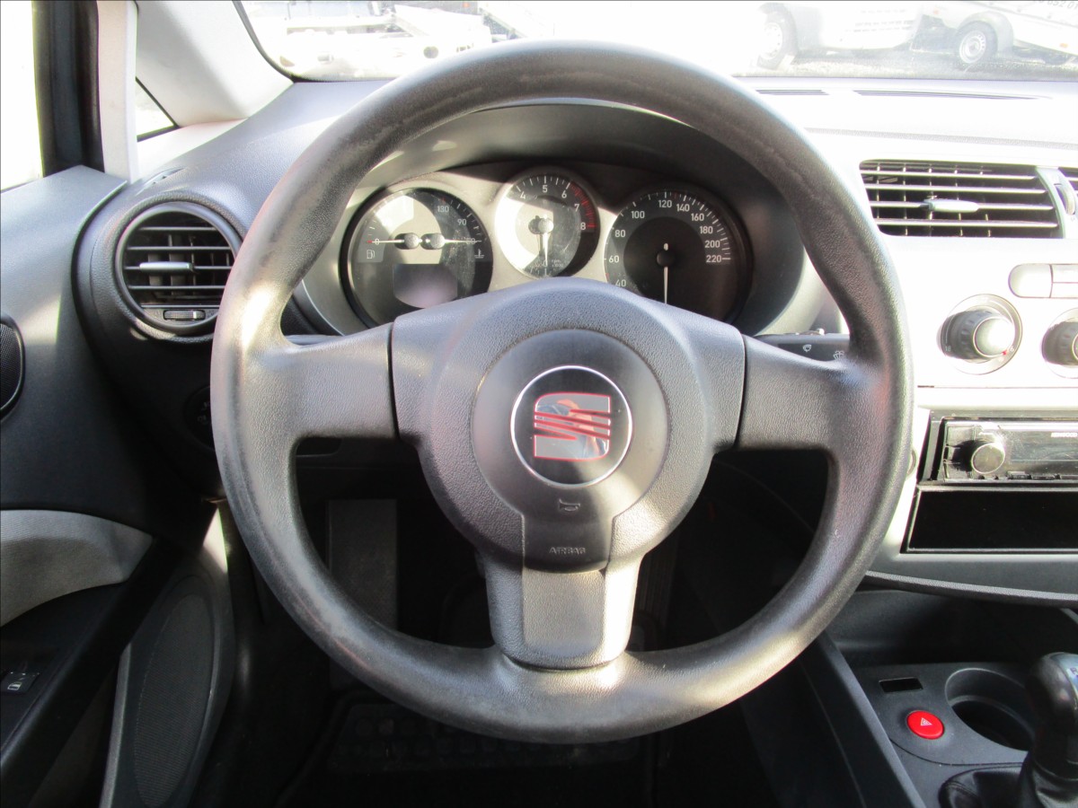 seat-leon-1-6i-klima - 7