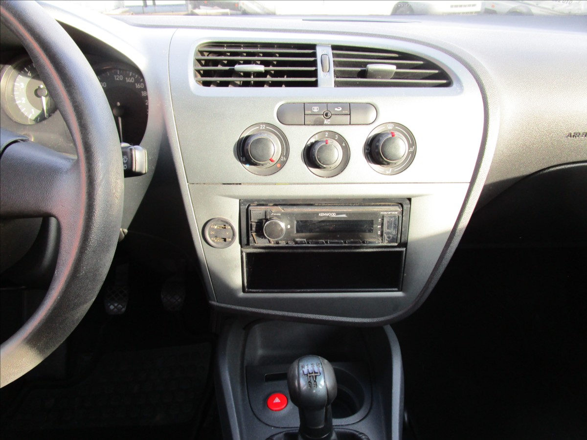 seat-leon-1-6i-klima - 8