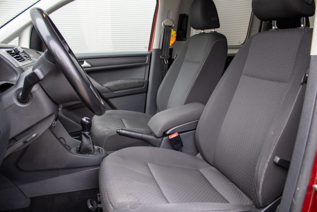 volkswagen-caddy - 8
