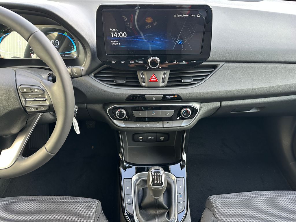 hyundai-i30-1-5i-go-czech - 9