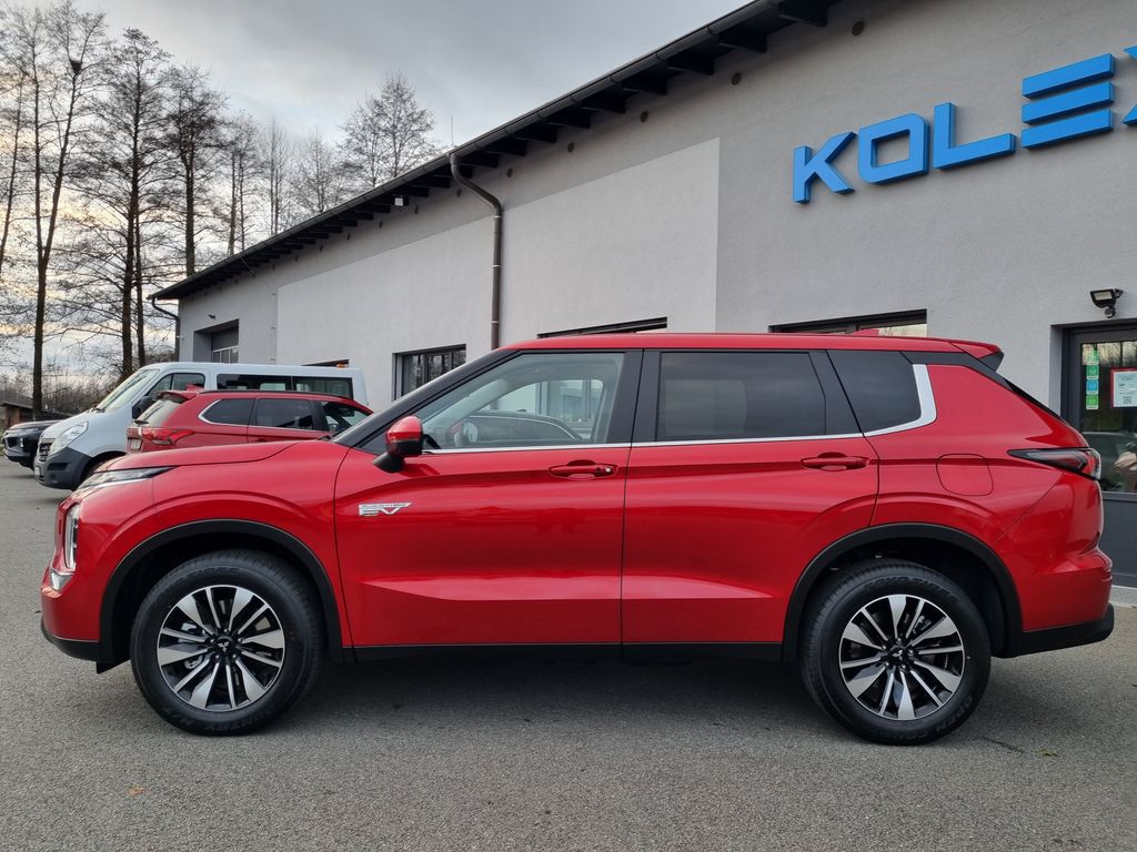 mitsubishi-outlander-2-4-phev-4x4-odpocet-dph - 1