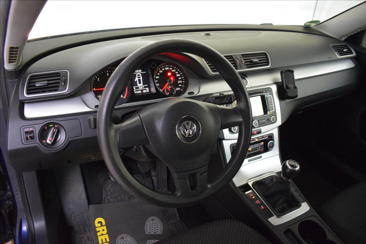 volkswagen-passat-2-0-tdi-po-servisu-bez-koroze - 8