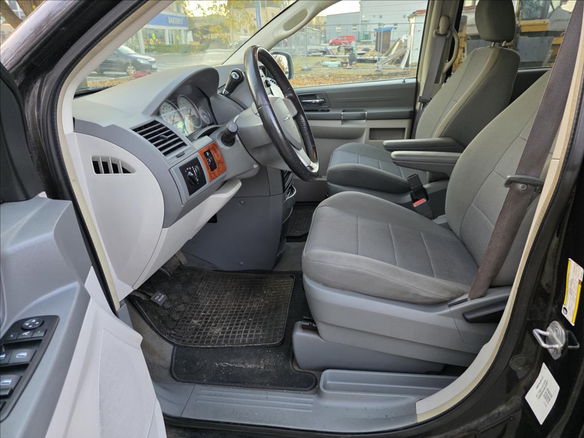 chrysler-grand-voyager-2-8-2-8crd-120kw-7-mist-2-8crd-120kw-7-mist - 8
