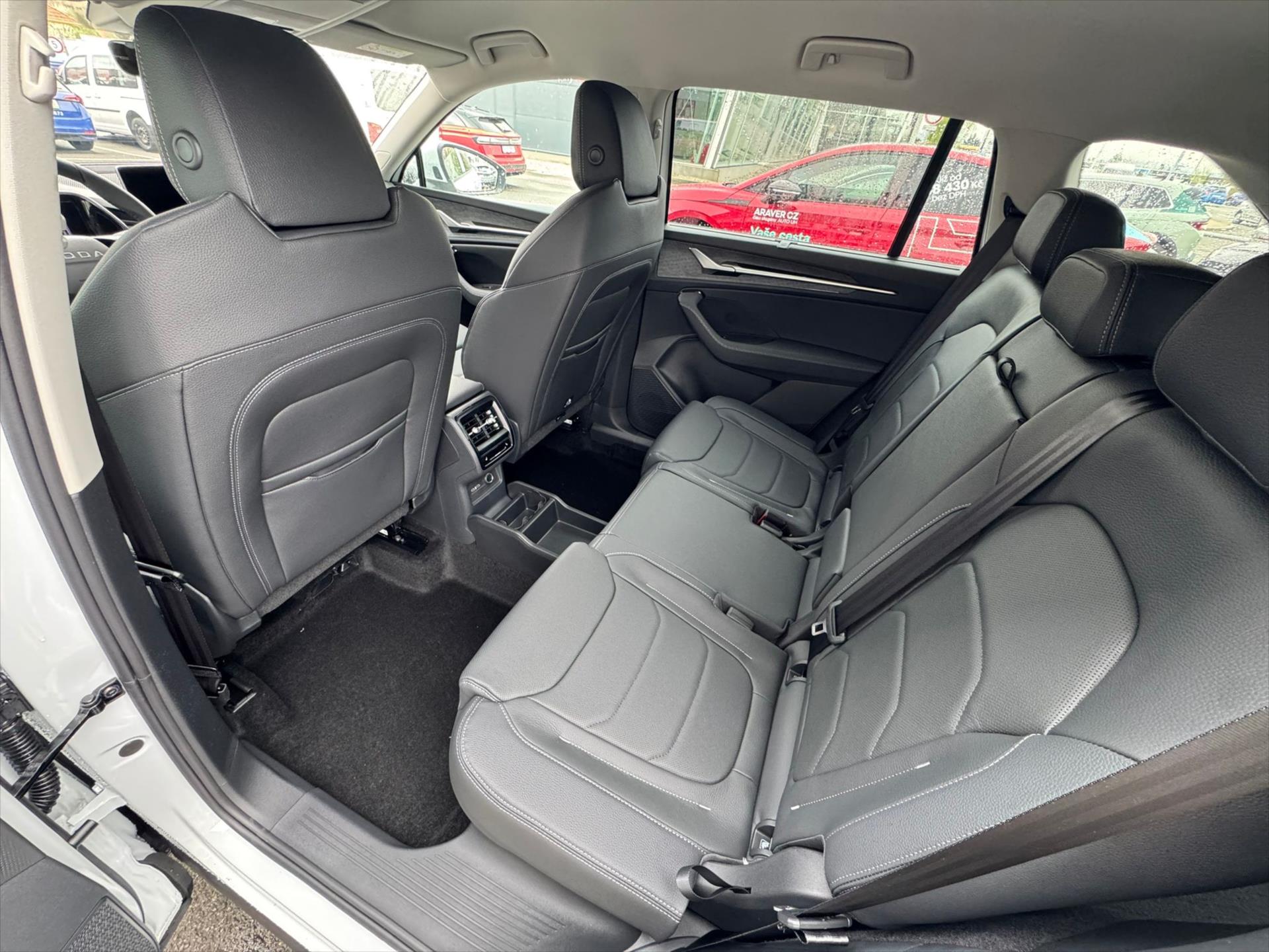 skoda-kodiaq-2-0-tdi-110-kw-exclusive-selection - 9
