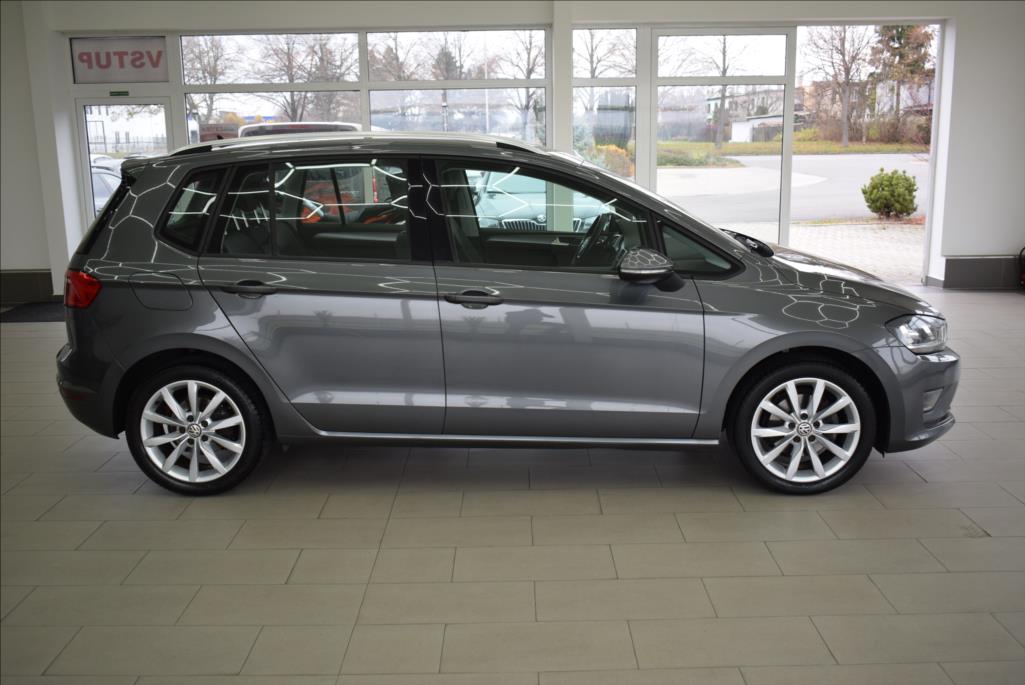 volkswagen-golf-sportsvan-1-4-tsi-1-maj-navi-xen-led - 3