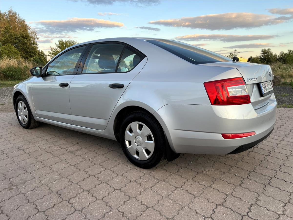 skoda-octavia-1-6-tdi-77kw-active-1-maj-cr - 7