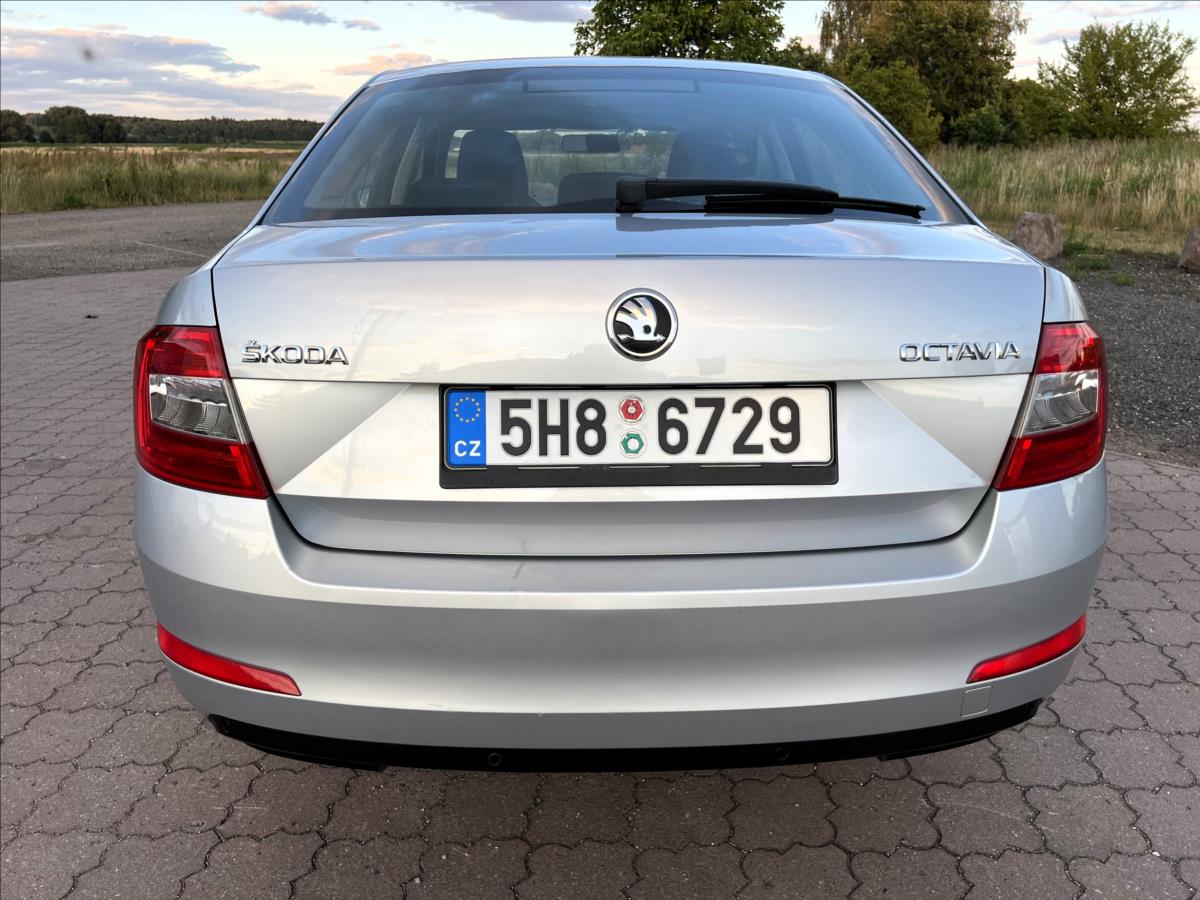 skoda-octavia-1-6-tdi-77kw-active-1-maj-cr - 8