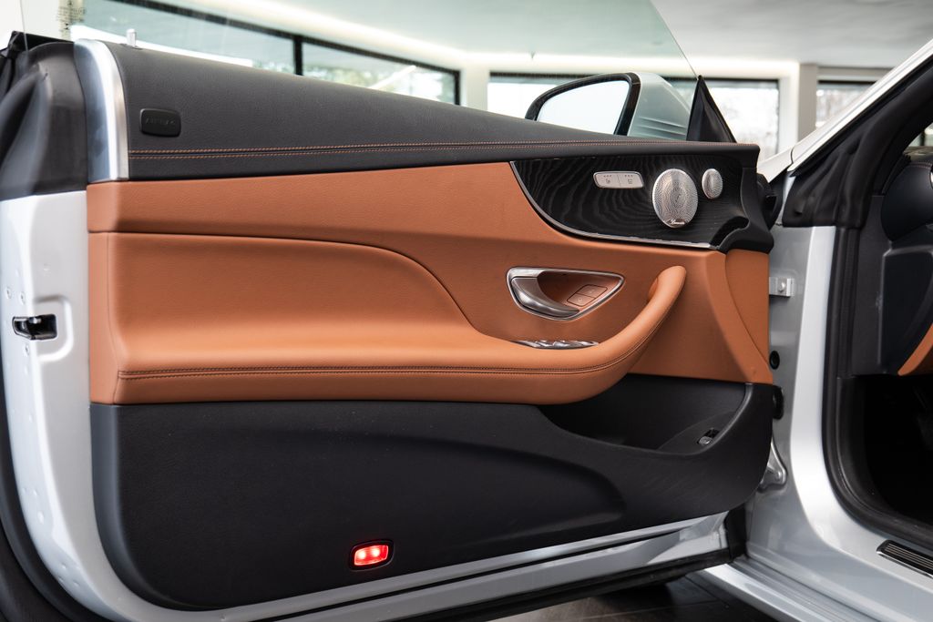 mercedes-benz-tridy-e-cabrio-burmester-bluetooth - 8