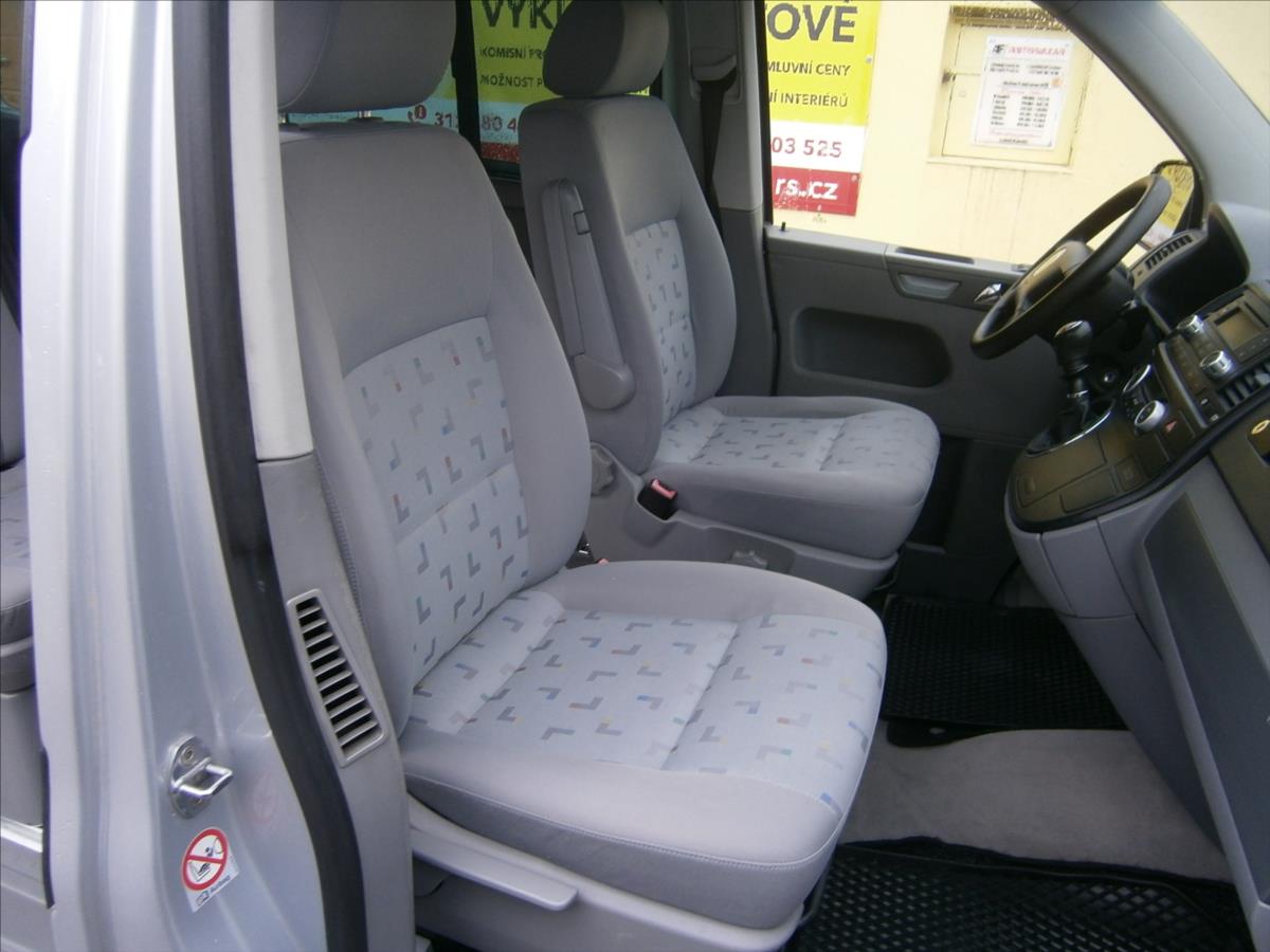 volkswagen-multivan-1-9-tdi-77kw - 8