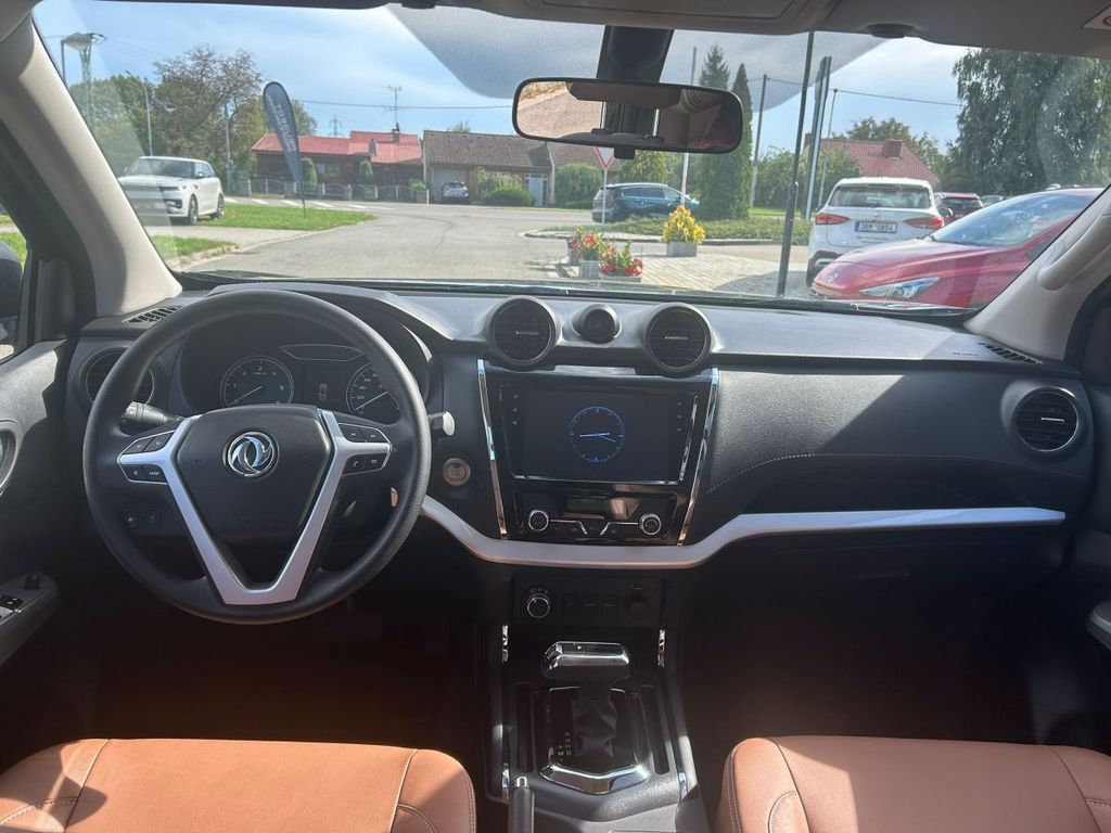 dongfeng-df6-4wd-at-mid-off-road - 1