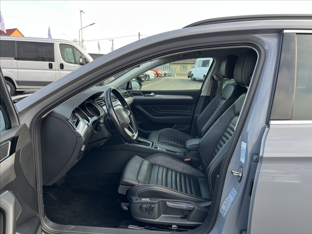 Volkswagen Passat 2,0 TDi DSG,Kůže,LED,Navi,ACCTemp,vč.DPH1.Maj