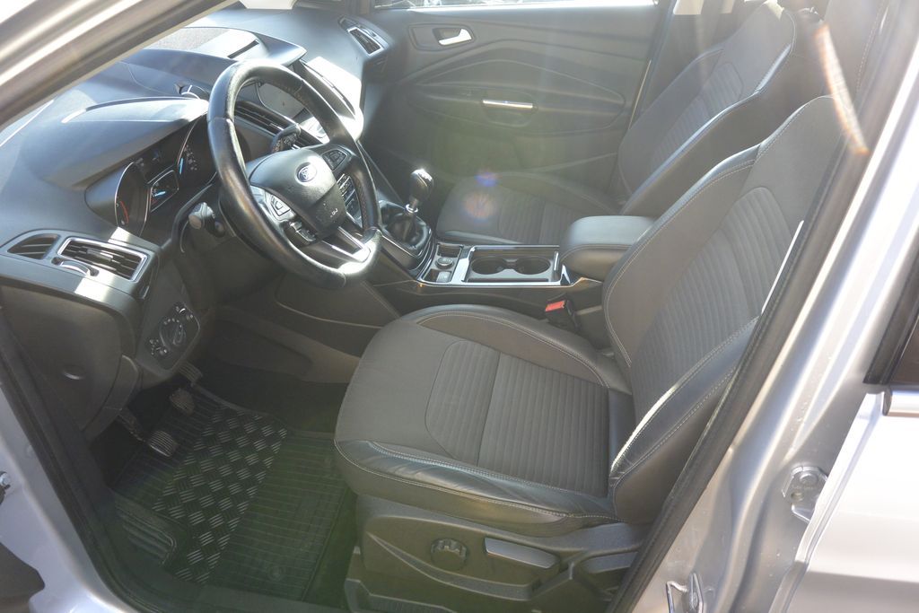 ford-kuga-2-0tdci-titanium-4x4 - 7