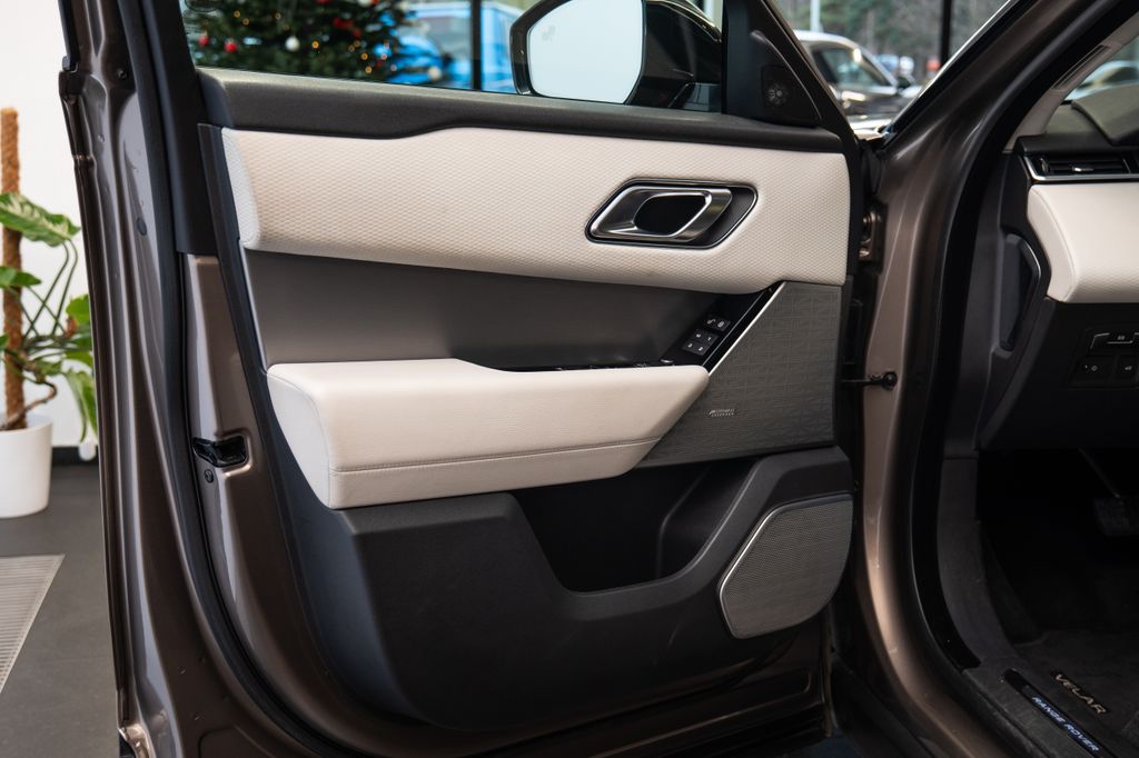 land-rover-range-rover-velar-d300-meridian-led-vyhrivana-se - 6