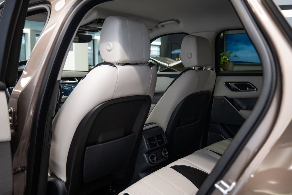land-rover-range-rover-velar-d300-meridian-led-vyhrivana-se - 9