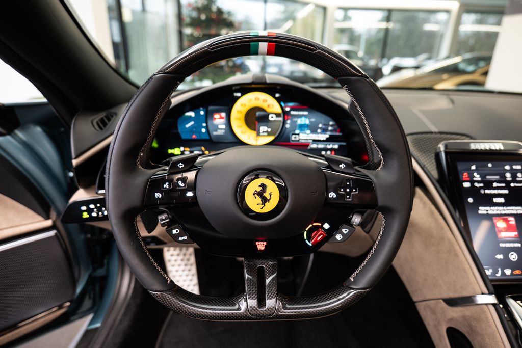 ferrari-roma-spider-carbon-jbl-360-led - 5