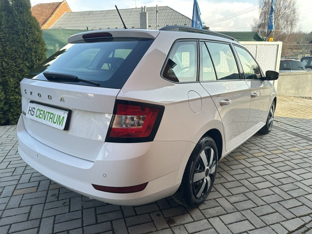 skoda-fabia-1-0-tsi-70kw-ambition-combi - 2