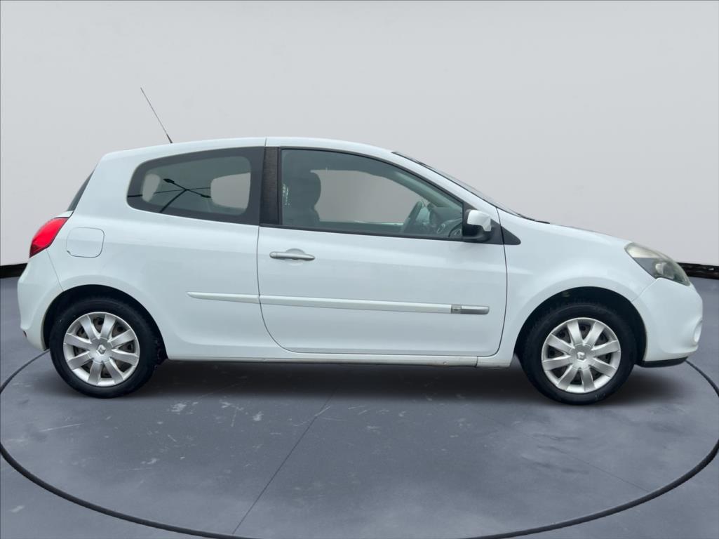 renault-clio-1-5-dci-2x-sada-kol-klima - 4