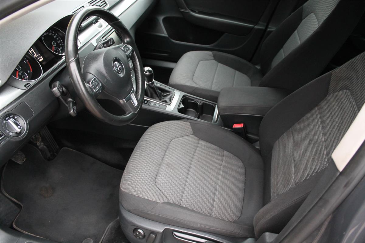 volkswagen-passat-1-6-tdi-77kw - 6