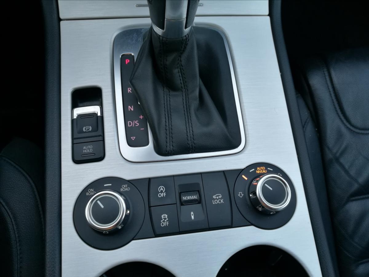 volkswagen-touareg-3-0-tdi-v6-tiptronic - 9