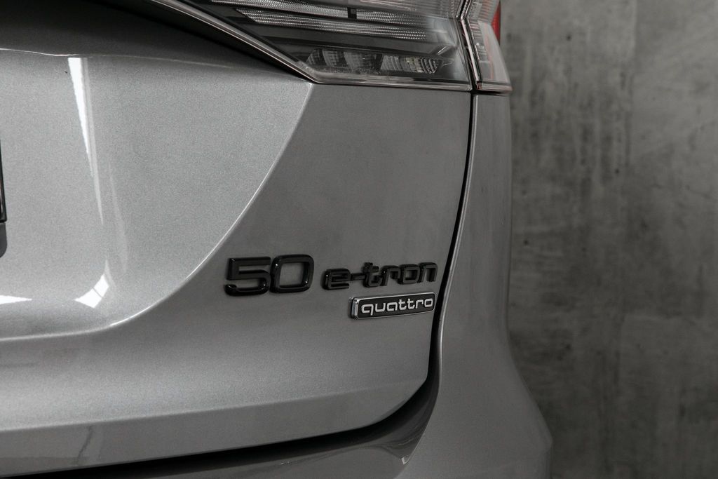 audi-q4-50-220kw-quattro-s-line-edione - 8