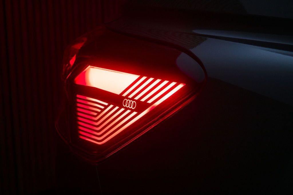audi-q4-50-220kw-quattro-s-line-edione - 9