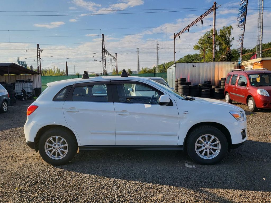 mitsubishi-asx-1-6-di-d-4x4-1-majitel - 2
