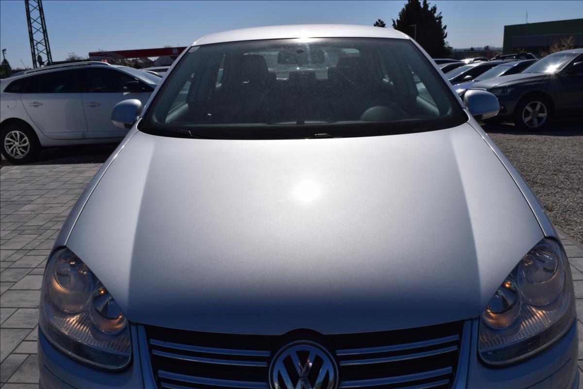 volkswagen-jetta-1-4-tsi-90kw-vyhrev-nizke-km - 2